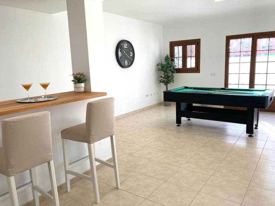 Luxury 4-Bedroom Villa With Heated Pool + Sea View Коста Бланка Экстерьер фото
