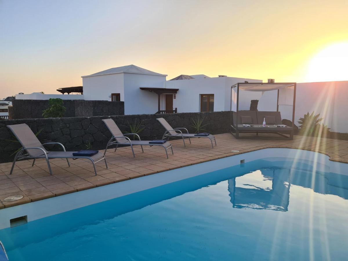 Luxury 4-Bedroom Villa With Heated Pool + Sea View Коста Бланка Экстерьер фото